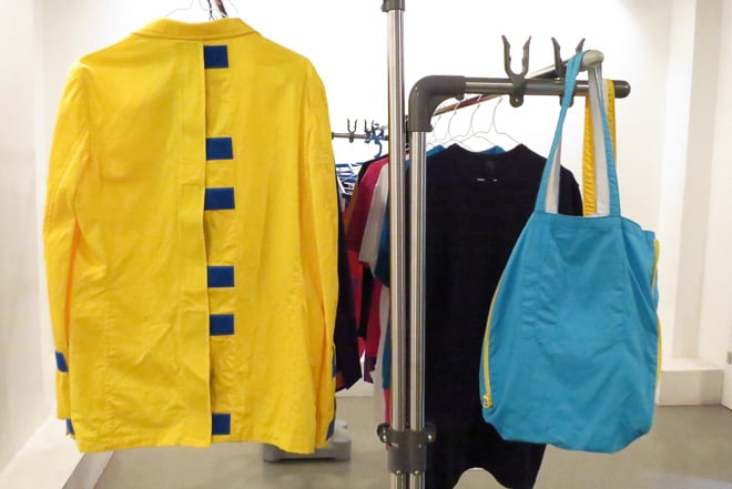 サイズ調節できる派手色モード服 コム デ ギャルソン出身パタンナーが新ブランド立ち上げ