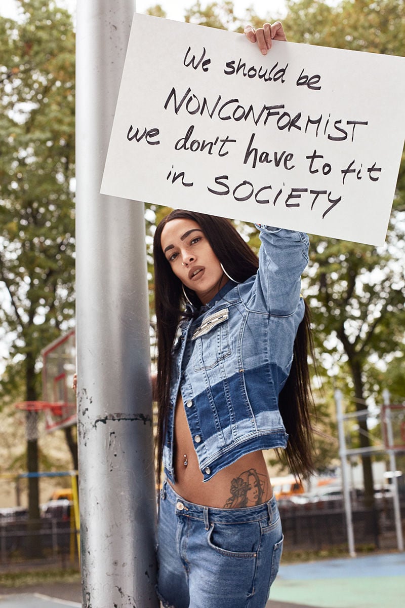 動画 デシグアル Ny出身ラッパー プリンセス ノキアを起用したムービー公開