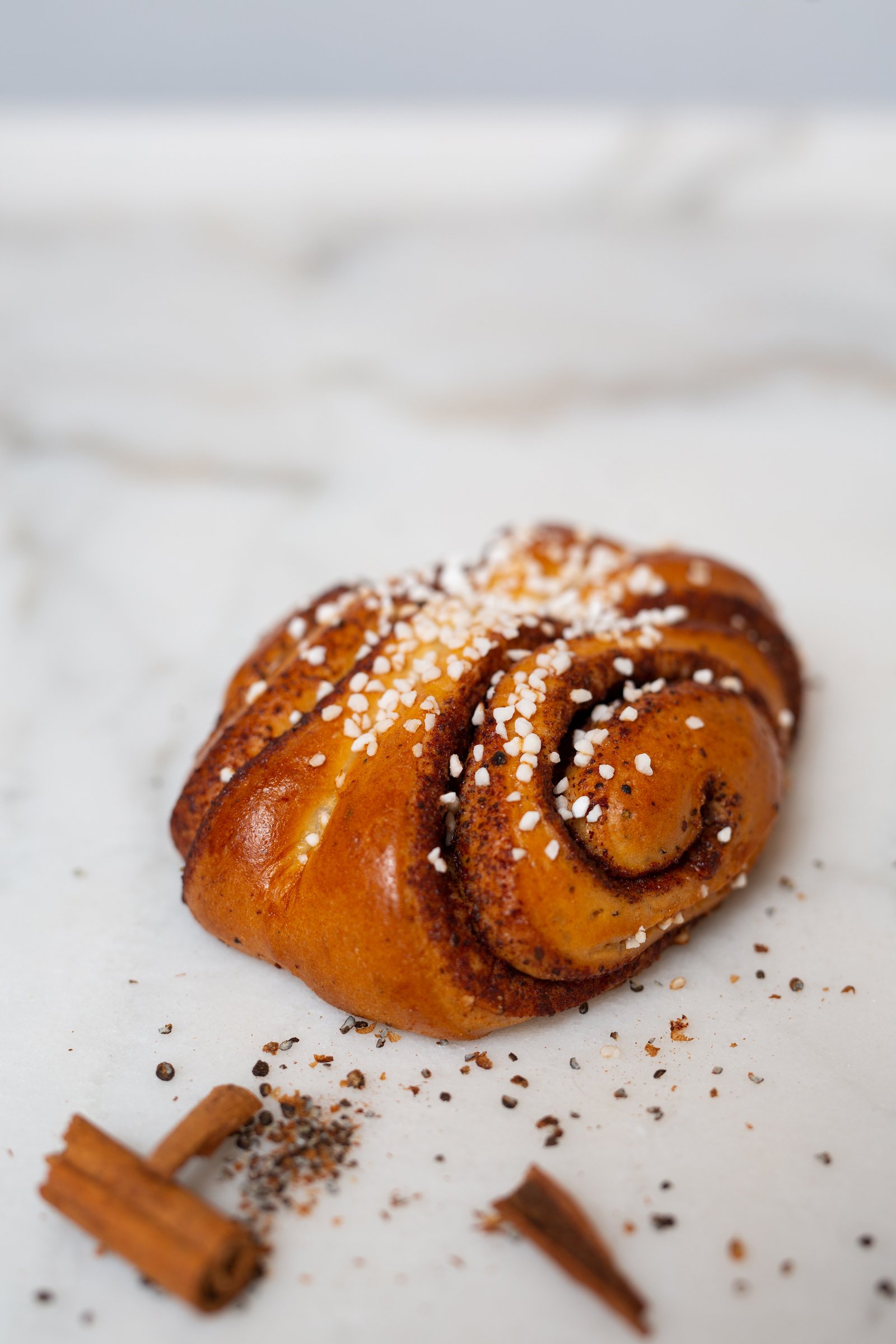 フィンランド最古のベーカリーカフェ エクベリ が初上陸 シナモンロールを実演販売