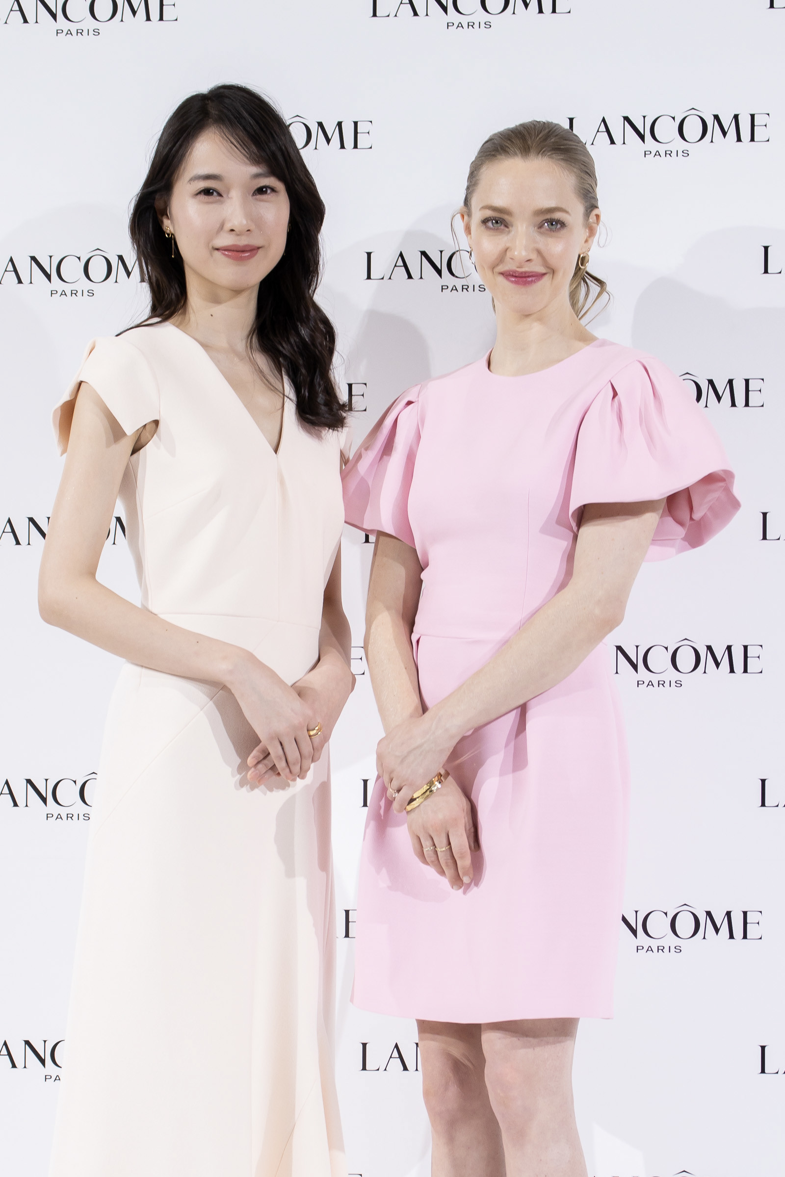 ランコム 新グローバルアンバサダーにアマンダ サイフリッド就任 発表会にブランドミューズ戸田恵梨香も参加