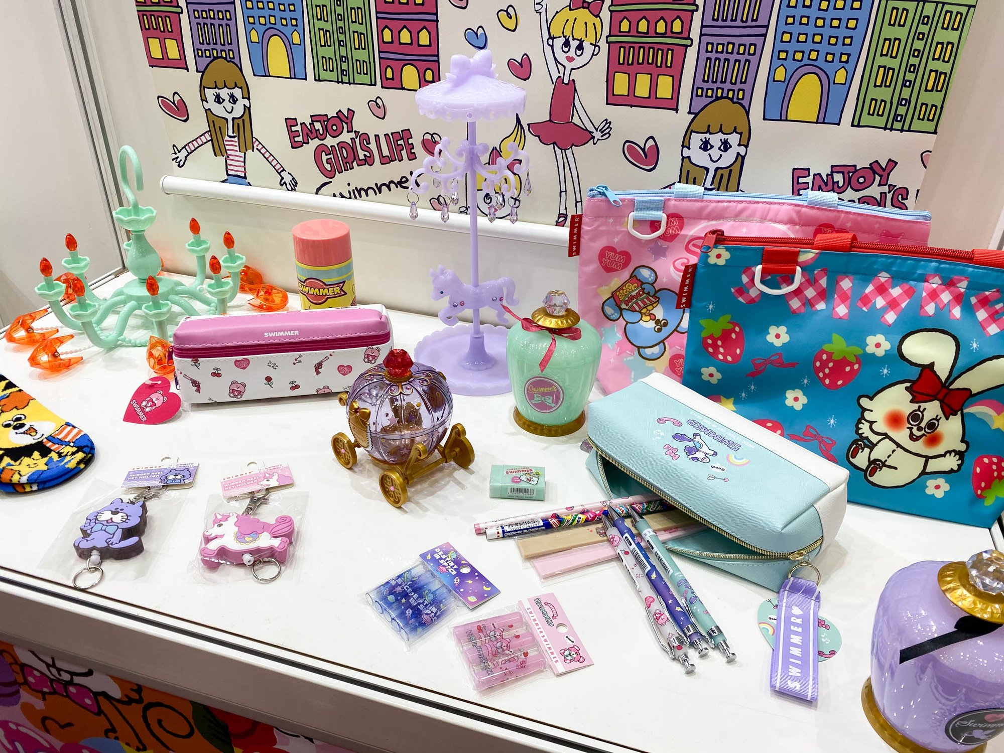 新生 スイマー がアイテム公開 雑貨やステーショナリーに懐かしのキャラクターが登場