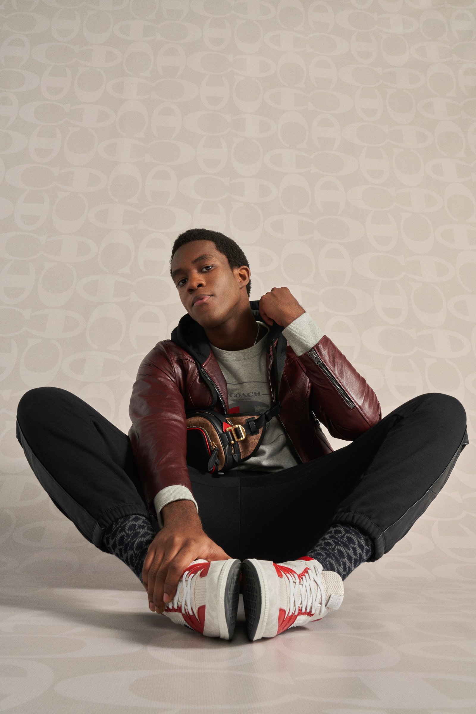 コーチ×チャンピオン発売、ストーリーパッチとCロゴが一体化したデザインに