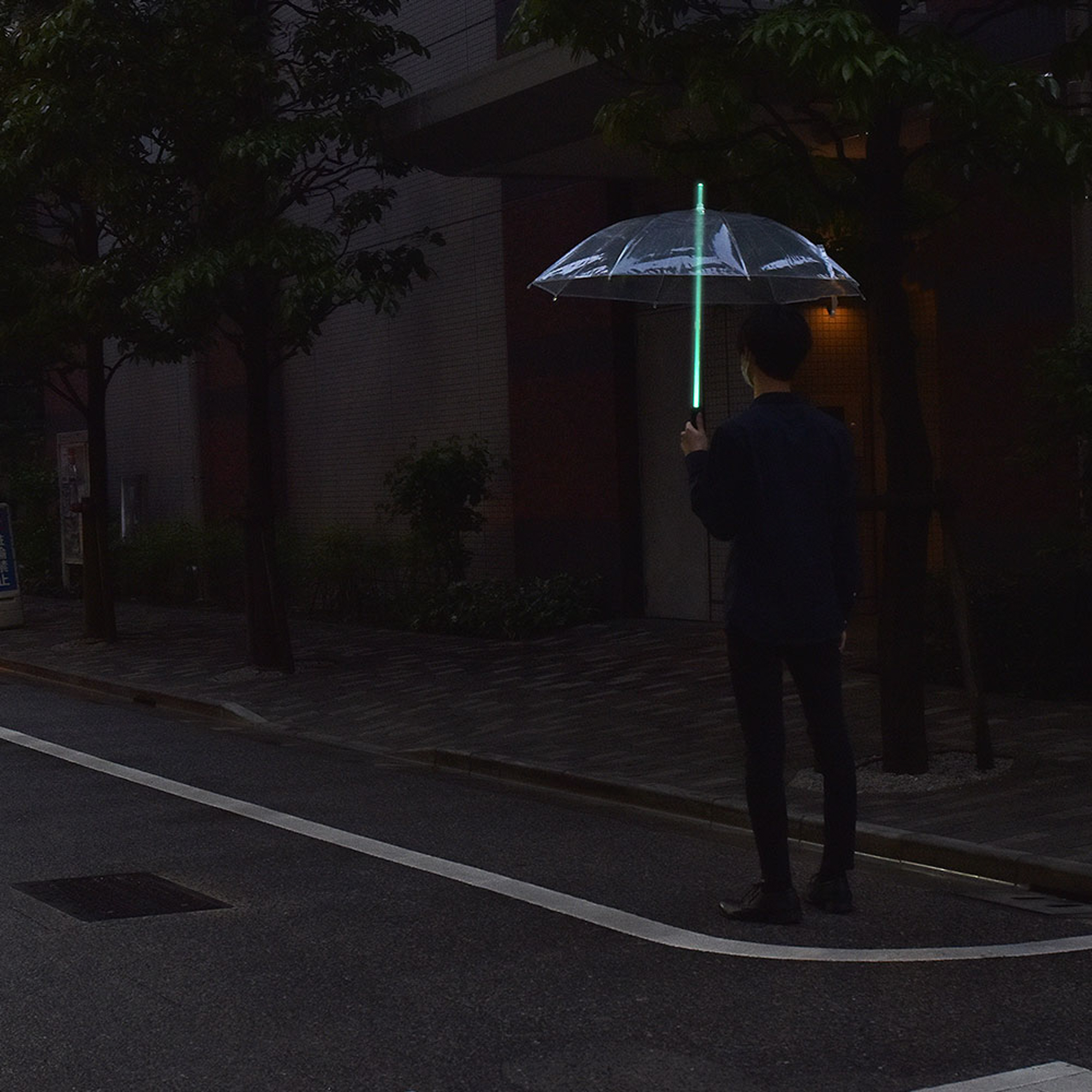光る雨傘 LEDライト 傘 発光 点灯 点滅 グリップ 女性 男性 ブラック