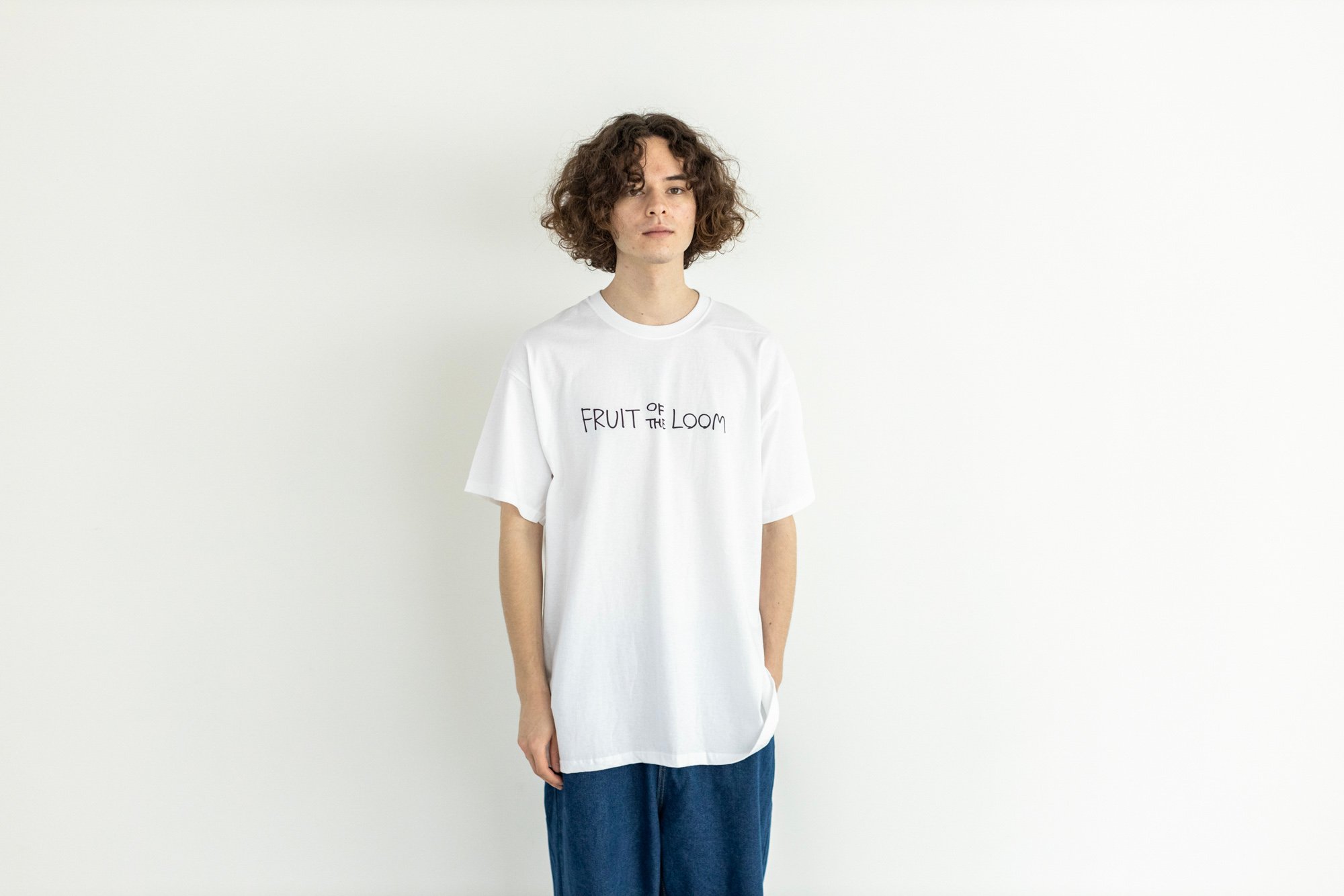 フルーツオブザルームが加賀美健とコラボ ブランドロゴやイラストをあしらったtシャツを発売