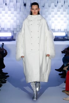 Courrèges 2019-20AW パリコレクション 画像12/45