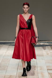 Alexander McQueen -Women's- 2020-21AW パリコレクション 画像9/47