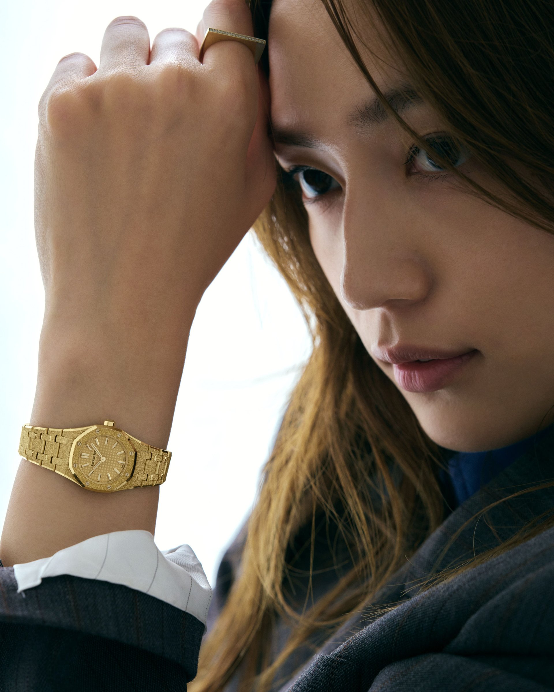 川口春奈のポートレート