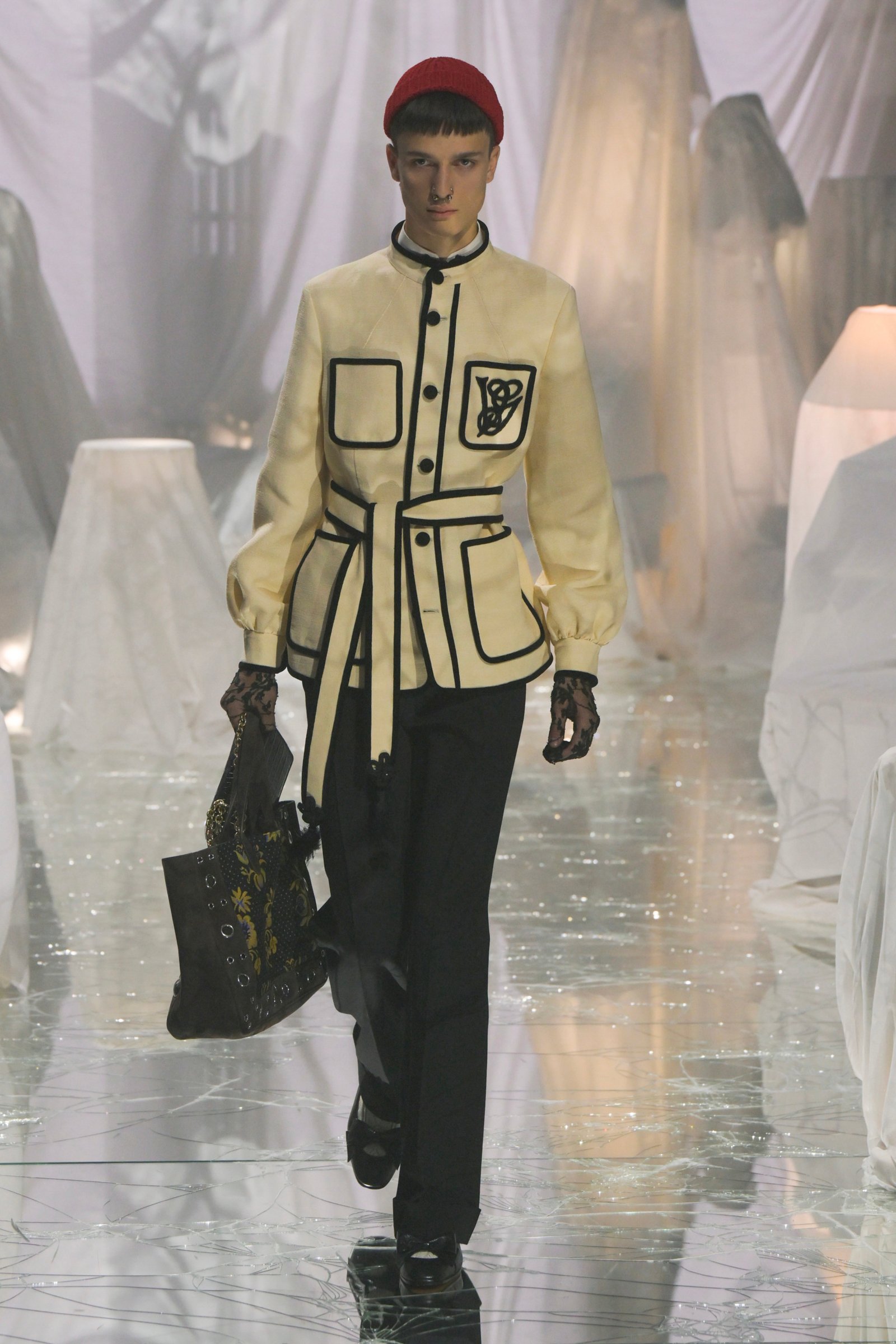 今季の前に、2025SSファッションをチェック。 VALENTINO（肆） - 靴と 