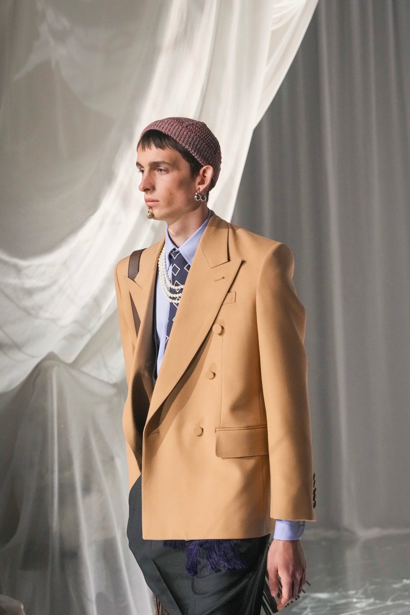 今季の前に、2025SSファッションをチェック。 VALENTINO（肆
