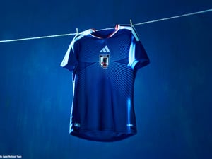 サッカー日本代表 ホー ム ユニフォーム