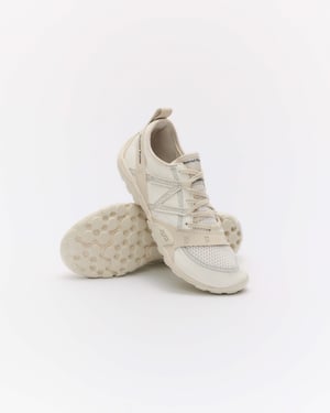 District Vision and New Balance MT10O