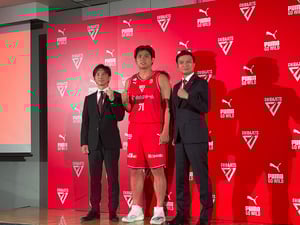 男性3人