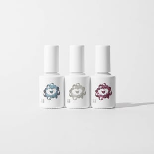 ukaとL’EAU par iénaの関西万博コラボネイルカラー