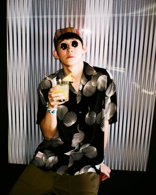 「ショット（Schott）」が、「パイナップル・ジュース（Pineapple Juice）」とのコラボで発売したハワイアンシャツ