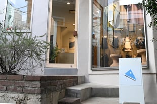 クレッタルムーセンが原宿にオープンした直営店の外観画像