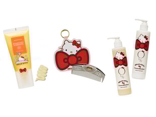 コスメキッチン ハローキティ コラボ 画像