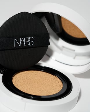 【日々是コスメ】あのNARS“リフ粉”のクッションファンデが手放せない話