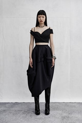 Alexander McQueen 2023年春夏プレ
