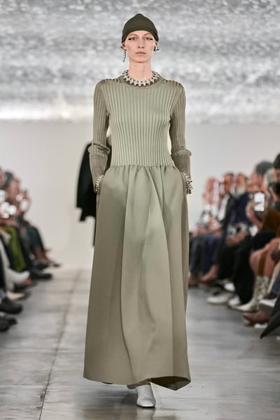 JIL SANDER 2023年春夏コレクション | ミラノ | 画像75枚 - FASHIONSNAP