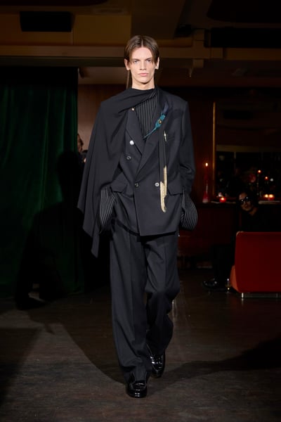 BED j.w. FORD 2026���ﶬ