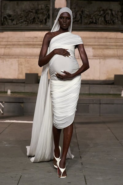 MATIÈRES FÉCALES 2027年春夏
