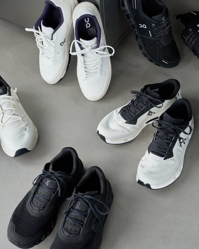 並べられたオンのシューズ