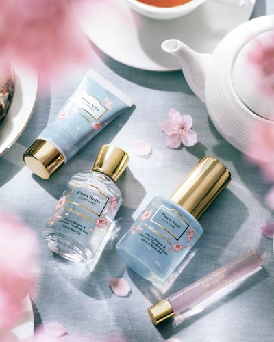 「フローラノーティス ジルスチュアート」が桜と紅茶が香る限定品を発売。