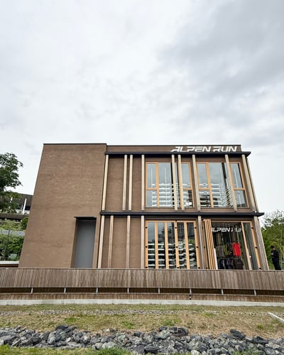 ALPEN RUN MEIJI PARKの外観