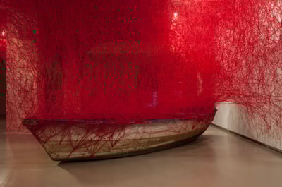 塩田千春 Uncertain Journey