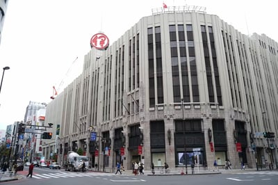 百貨店　緊急事態宣言