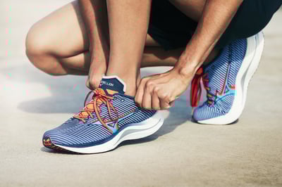 ミズノ　ランニング　シューズ