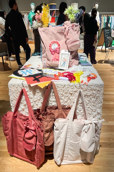 展示会で披露した推し活グッズ