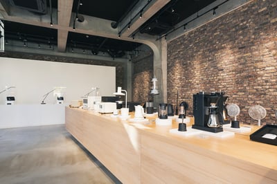 バルミューダ　旗艦店　南青山