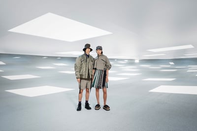 ���������������˥���