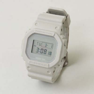 グレージュカラーの「DW-5600」