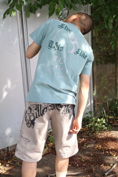 ポップアップイベントを開催する「アパートメント」の最新号イメージ