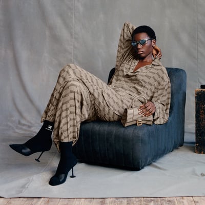 バレンシアガの新ライン「BB Monogram」のヴィジュアル