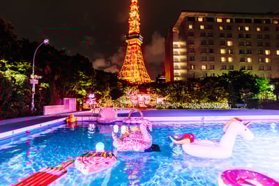 キャンキャンが開催するナイトプールイベントのイメージ