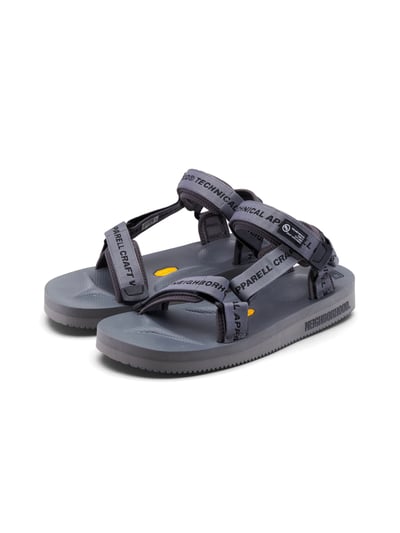 ネイバーフッドとスイコックのコラボサンダル