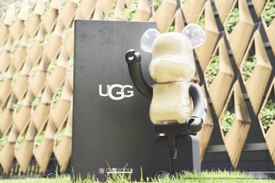 ��UGG@mos������k�Ӥ����٥��֥�å���BE@RBRICK UGG? 2022 1000% ��
