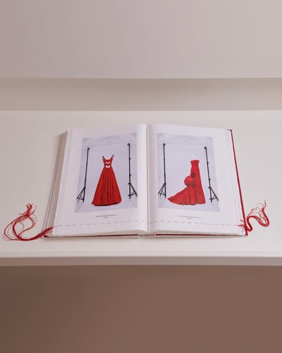 ロッソ ヴァレンティノを探求した書籍「オートクチュールブック ロッソ」