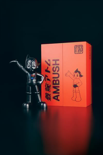 アンブッシュと鉄腕アトムのコラボアイテム