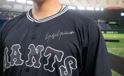 読売ジャイアンツとヨウジヤマモトのコラボユニフォーム