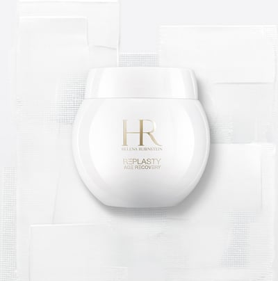 白い容器に入ったクリーム