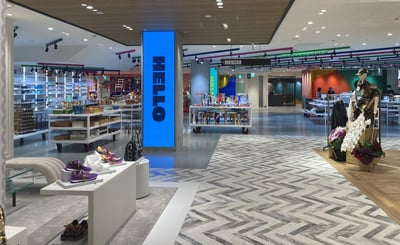 ザ・コンランショップなど非ファッションの店舗も並ぶ売り場の様子