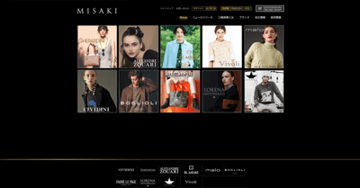 ポーズを取るモデル