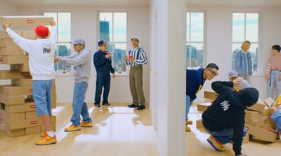 リーバイス「シルバータブ」の復刻を記念したキャンペーンムービーのシーンと出演者たち