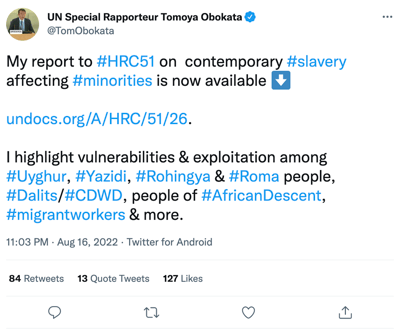 白背景と黒のテキスト