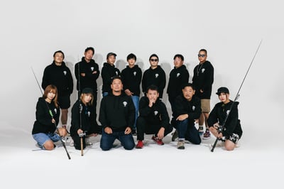 ポーズをとる人たち