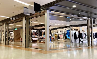 全面鏡面の外観